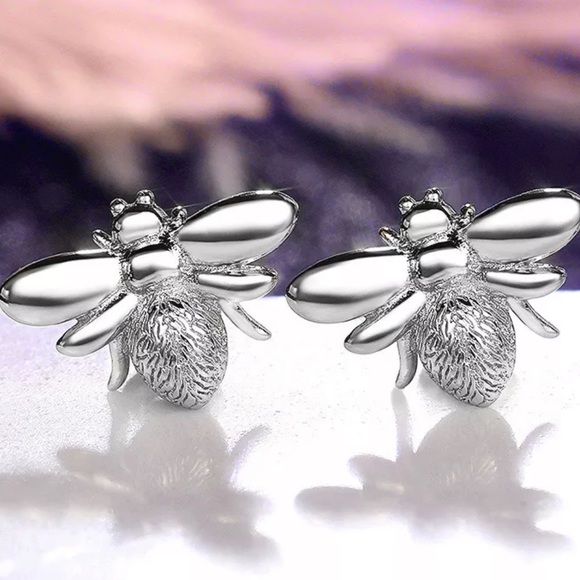 Jewelry - White gold plated bee stud earrings